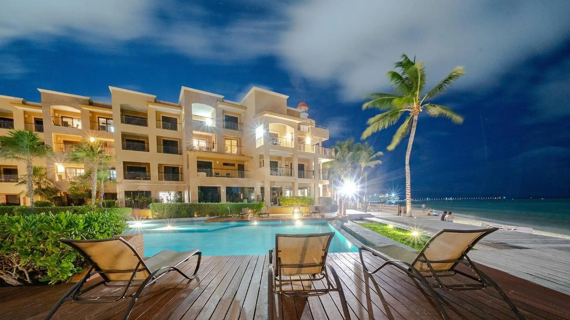 Condo Surf 405 - Luxury Oceanview Beachfront 3 Bedroom With Gym - At El Faro Condos 신데 델 카르멘 0*,  멕시코