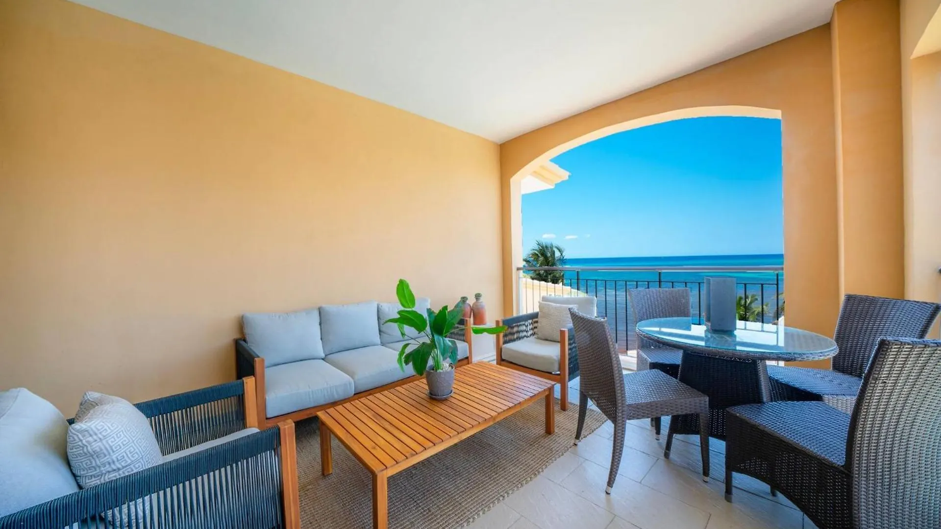 Condo Surf 405 - Luxury Oceanview Beachfront 3 Bedroom With Gym - At El Faro Condos Playa del Carmen