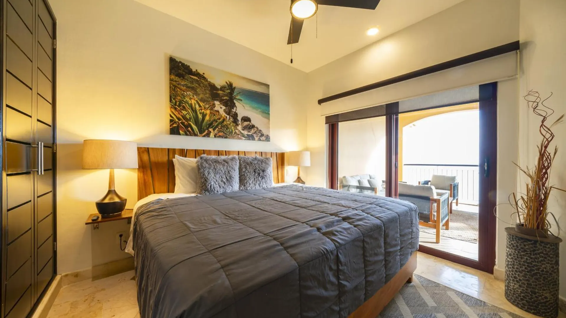 Condo Surf 405 - Luxury Oceanview Beachfront 3 Bedroom With Gym - At El Faro Condos Playa del Carmen 0*,