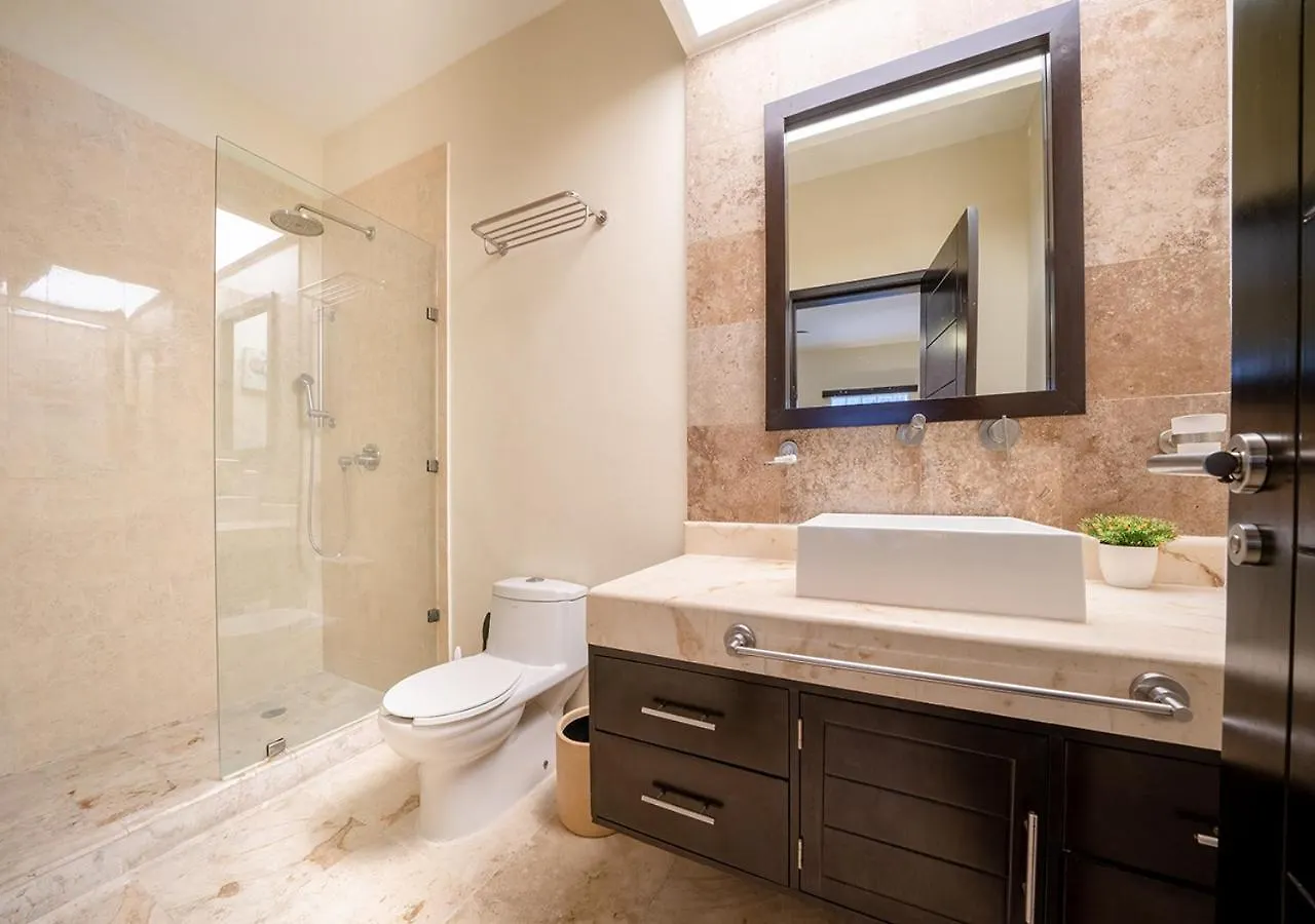 Condo Surf 405 - Luxury Oceanview Beachfront 3 Bedroom With Gym - At El Faro Condos Playa del Carmen 0*,