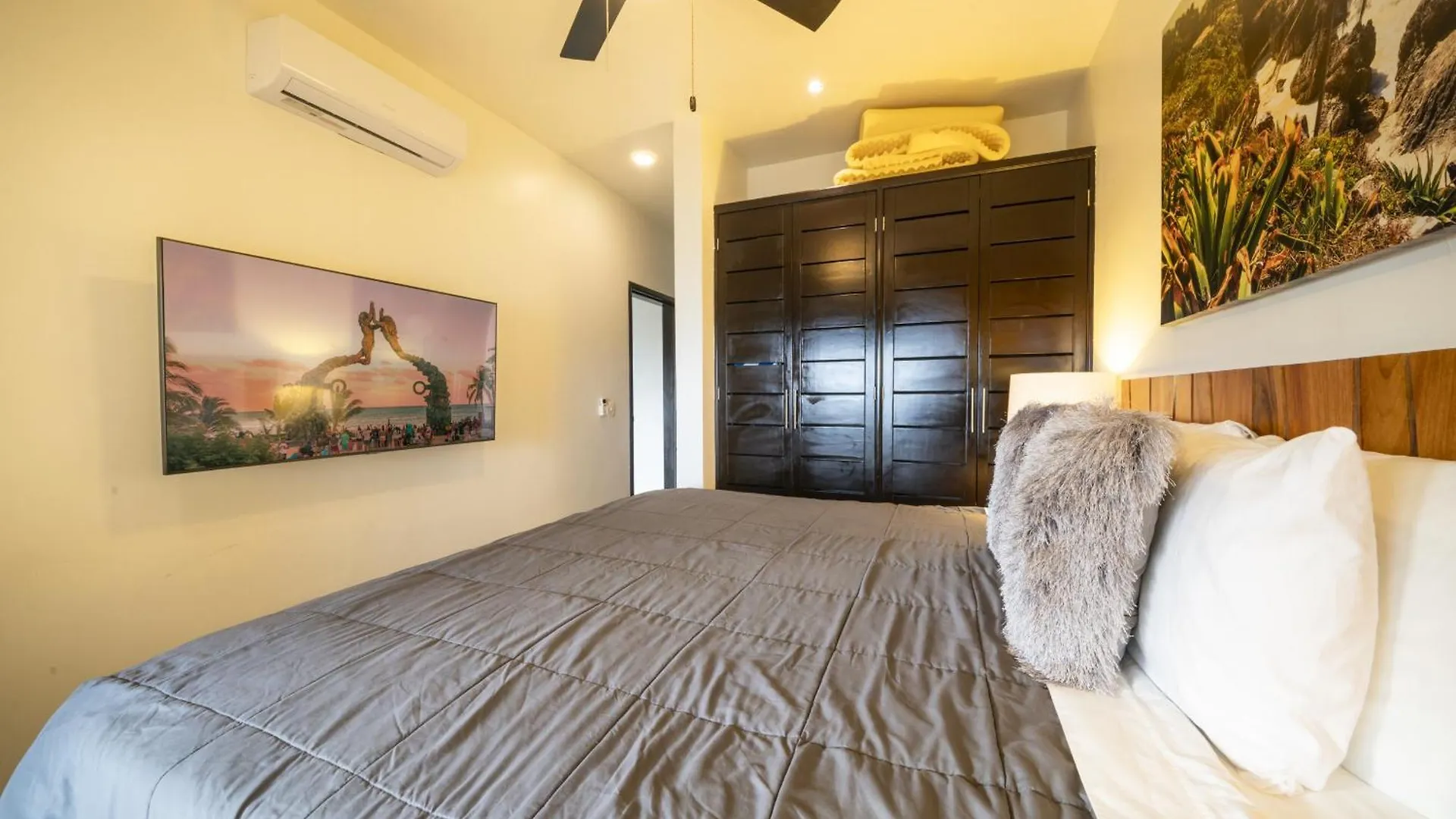Condo Surf 405 - Luxury Oceanview Beachfront 3 Bedroom With Gym - At El Faro Condos Playa del Carmen