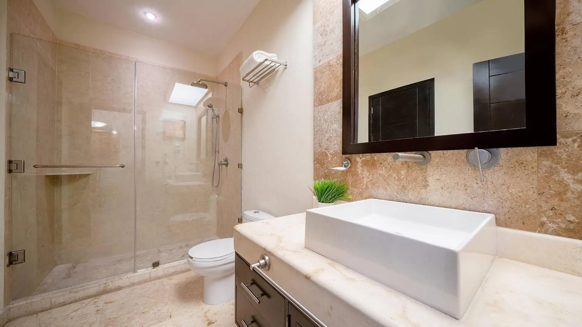 Holiday home Condo Surf 405 - Luxury Oceanview Beachfront 3 Bedroom With Gym - At El Faro Condos Playa del Carmen Mexico
